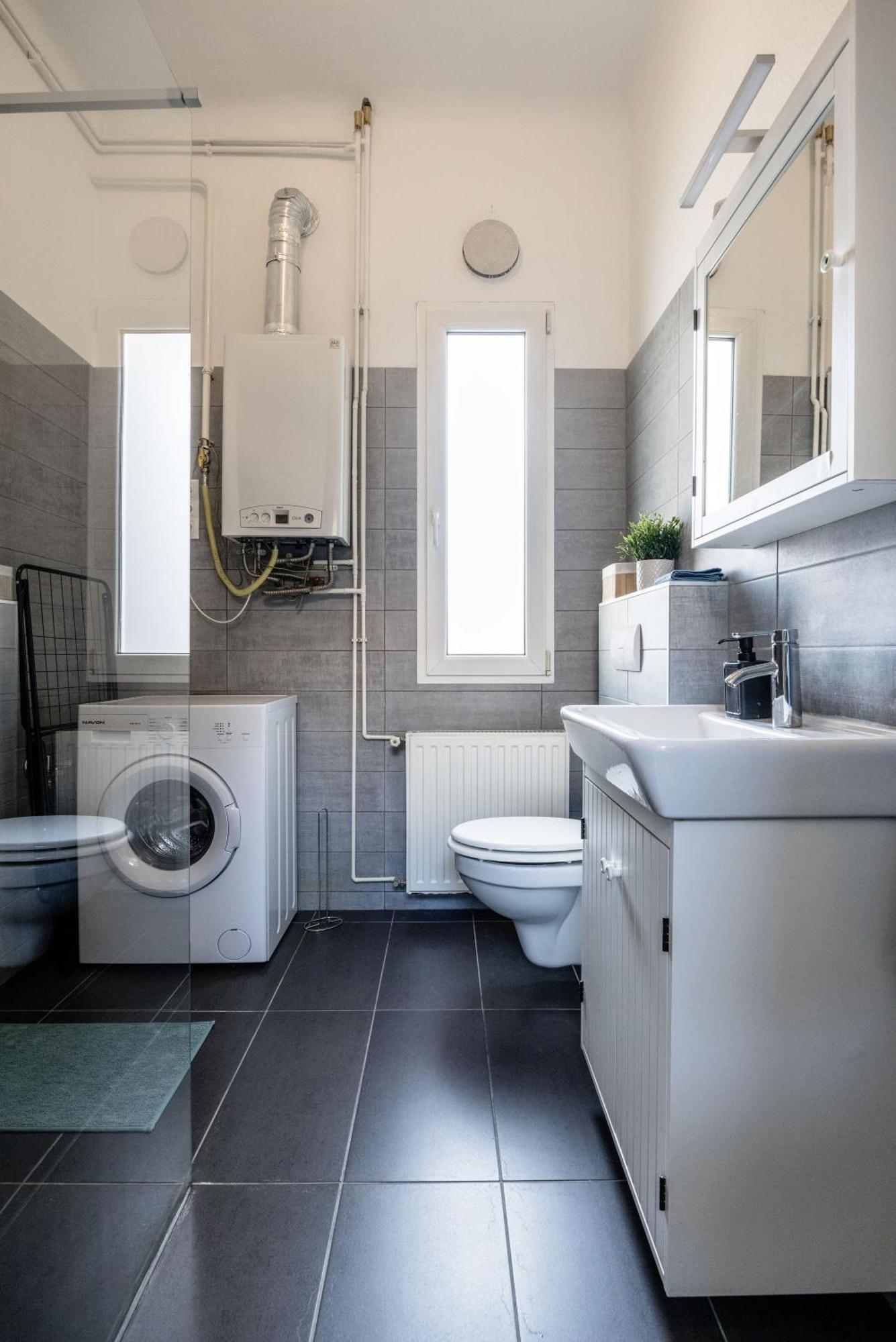 Stylish And Colourful Apartment In The City Centre 부다페스트 외부 사진