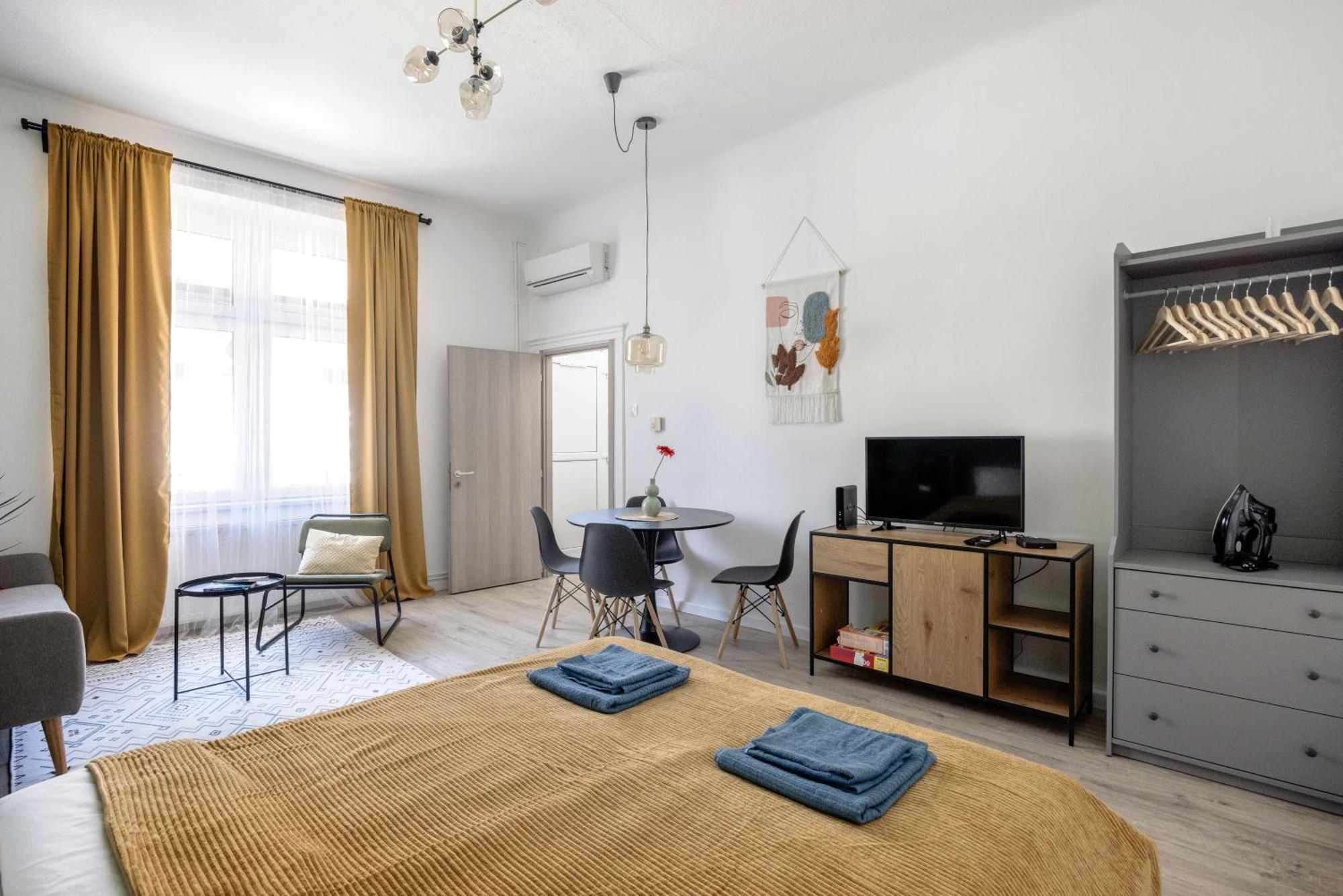 Stylish And Colourful Apartment In The City Centre 부다페스트 외부 사진